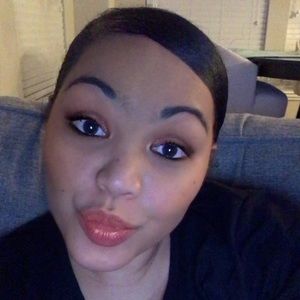 Meet your Posher, Lisa marie